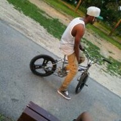 Side Chick Ft. FussyBornreal