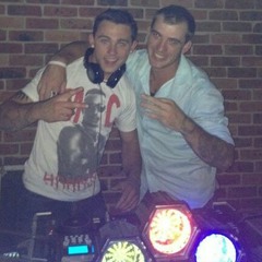 Gangnam Style Vs MC Hammer