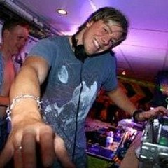 DJ DOUGAL LIVE @ DREAMSCAPE 15 - NYE 1995