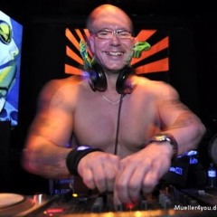 Travis-Katzenpuff (rec. @ KitKat Club Berlin 2009)