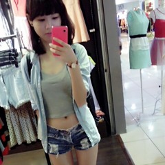 陪着我的时候想着她。