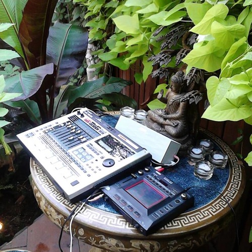 Tribe Calling - GadgetG (mc808, esx, microkorg, 2 kp3s)