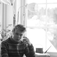 Miss Different - Viktor Ganger