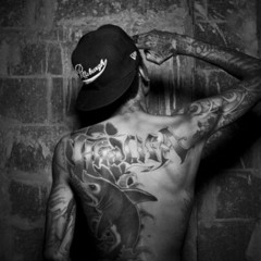 Wiz Khalifa - Black and Yellow