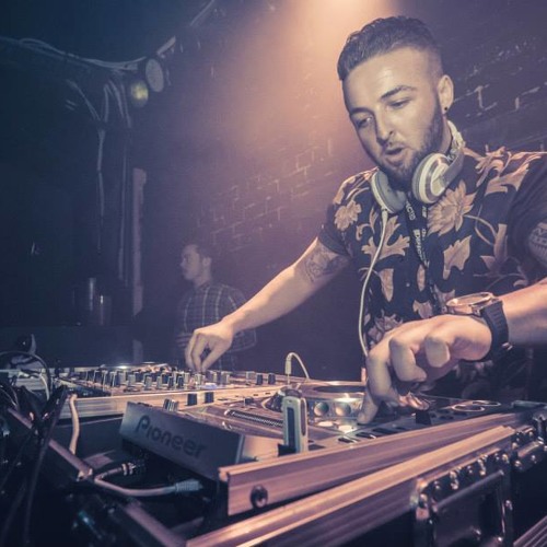 Bassjacker vs Martin garrix vs Faithless vs Justice - Cracking insomnia Friends (Karl mc mashup)
