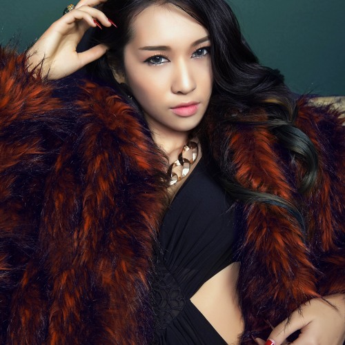 Emily - Dừng lại nhé Teaser