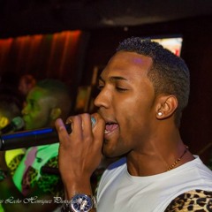 Cache Royale ft T-Sean - Min Ke Gañe Mas Live @ Facade