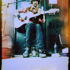 Can't Be Satisfied (Muddy Waters) - recorded live busking on Bold Street, Liverpool