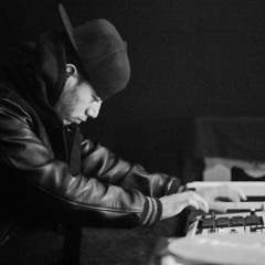 AraabMUZIK Type Beat - Light In The Dark (Prod By. 6'4beatz)