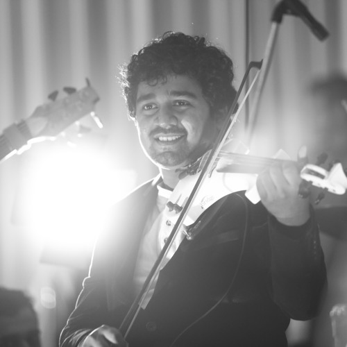 Abhijith violin - Azhalinte Azhangalil aval manju poy