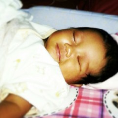 Lagu kasi anak tidur sambil senyum at Kat sini