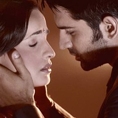 ~ Arhi Almost Kiss Scene And Jadoo Hai Nasha Hai Sequence~