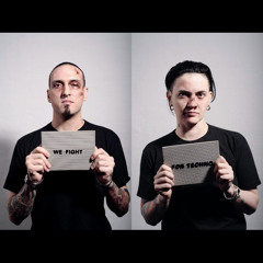 PETDuo @ Lov.e Club - Sao Paolo - SP - Brazil - August 2007