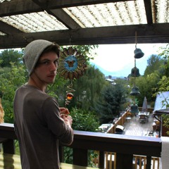 Felt The Rays (Final Mix - Ft. Manda Irvine)