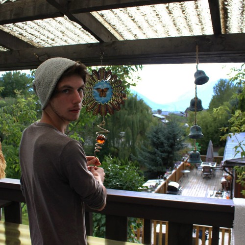 Felt The Rays (Final Mix - Ft. Manda Irvine)