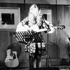 Alyth - Paper Lights