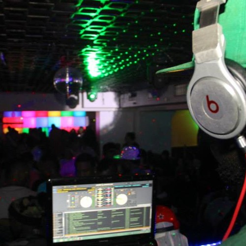 RAGGA DANCEHALL MIX 2014  WINE WITH ME DJ SOUM