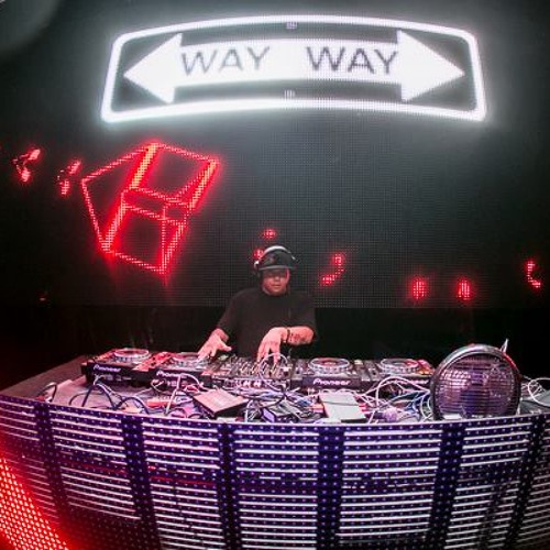 Chingo Bling (Aye Way Way) Vs Sidney Samson -Mutate (Morrison's) **WAY WAY MASH UP**