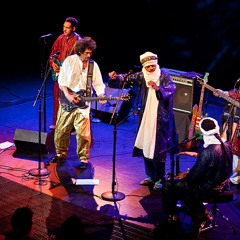 Oualahila Ar Tesninam live - Tinariwen