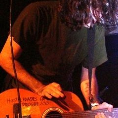 Enquanto Isso Fabinho Gouveia Surfa No Mar Do Macaco