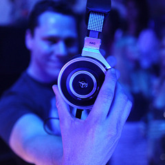 Tiësto feat. Kyler England - Take Me (Charity Strike Remix)