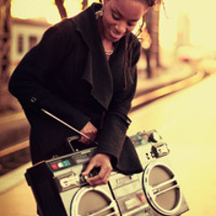 Akua Naru - Poetry How Does It Feel