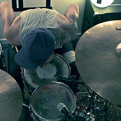 Deivhook ft. Fourth Coure - 90´s TV Series [Drum vs Dubstep Live Remix]