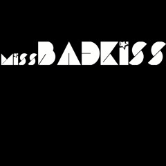 Janelle Monae feat. Erykah Badu - Q.u.e.e.n (BadKiss Live Blend)