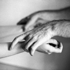 غادة السمان -اشهد برجل على صهوة رسالة/ عاشقة الرجل المستحيل
