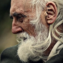 يبكي ويضحك لاحزناً ولا فرحا