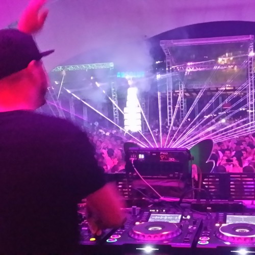 Work + Jump Around (Doozie Mashup) Free Download!