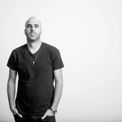 Nadav Vee \\ Playroom Lil Charlies NY \\ Nov 2013