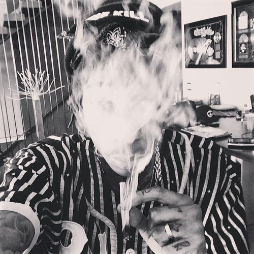 Wiz Khalifa - Back Around (feat. Courtney Noelle & KH)