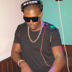 DJ THE BOSS- MAIS QUENTE QUE FOGO PARTE III REMIX 2014 KIZOMBA