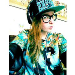 Female Hip Hop - Miz Mic - Battle Cry