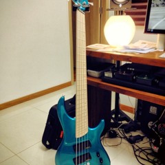 Dingwall Combustion Bass Sound Test 1 (with drums)