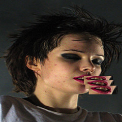 crystal castles - Untrust Us (live version) /////
