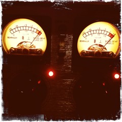 IIIvolt - Feed the world (more bombs)