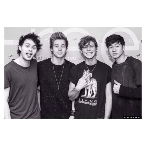 She Looks So Perfect (LUKE)