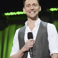 Tom Hiddleston Singing In Tinker Bell And The Pirate Fairy.