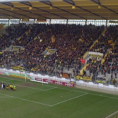 Alemannia Aachen - Rot Weiss Essen 3:0 (1:0) / Highlights 100'5 DAS HITRADIO.