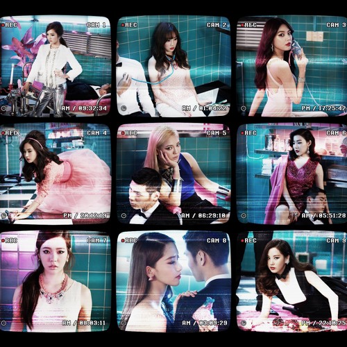 Girls' Generation (SNSD) -  Wait A Minute