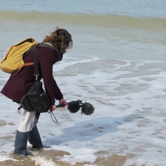 OLERON Mer Calme Ocean, Ecume Petille, Vagues Sur Sable Et Quelques Cailloux 01