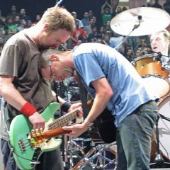 Nirvana & Pearl Jam - Here She Comes Now (Live)