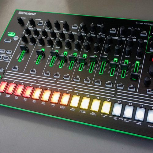 パーカッション・打楽器 AIRA series TR-8S TR-8 | AIRA Microsite | Roland