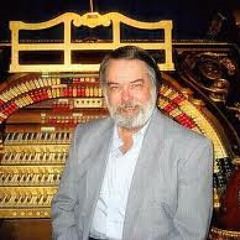 Theatre Organ Jazz - Over The Rainbow - Dan Bellomy (RIP)