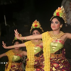 Tari Puspanjali