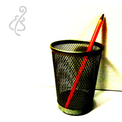 Pen holder - Rhythmically Processed