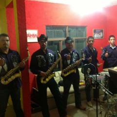 Como Pude Enamorarme de Ti------ Tamborazo Los Jirazoles