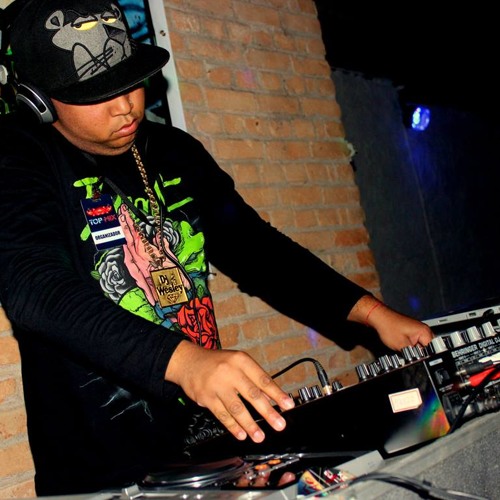 MC CR - CATIVEIRO DO CR ((( CBO DJ WESLEY MDM OFICIAL )))